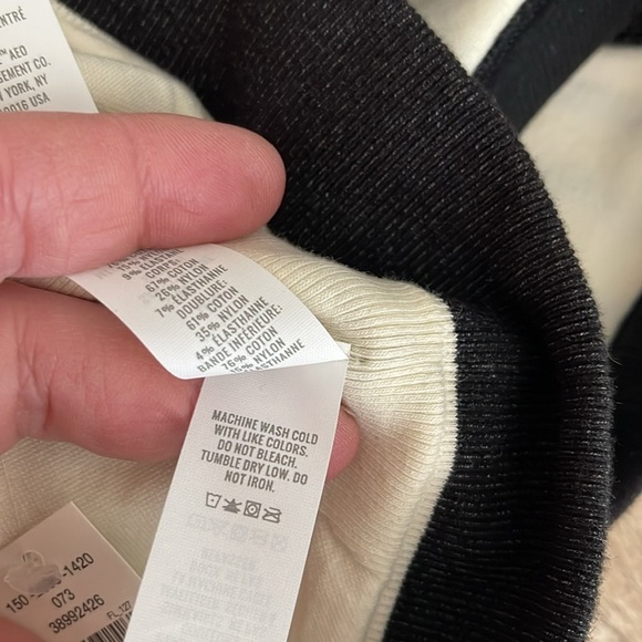 Offline By Aerie NWT Seamless High Neck Sports Bra Black Ivory Striped Size M - Picture 9 of 11